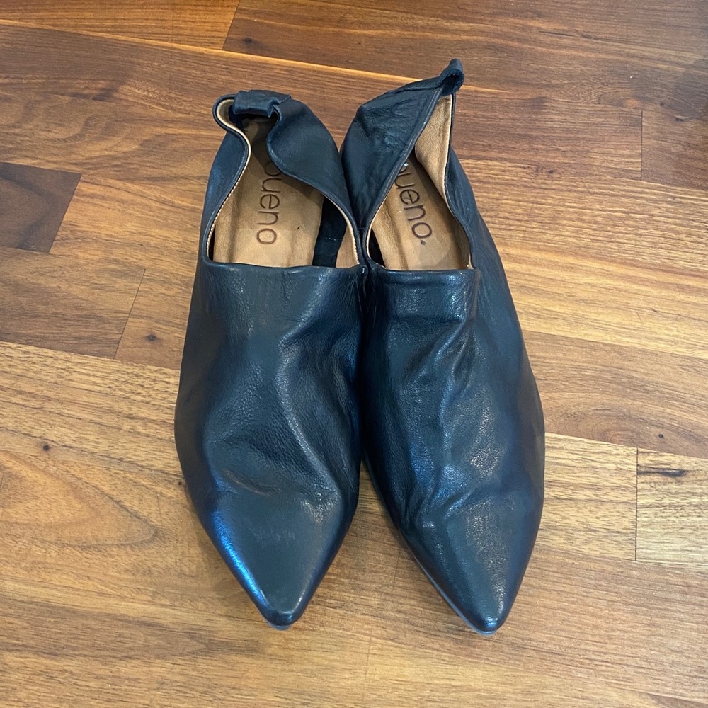 BUENO women's marley pointed-toe slip on shoes in black - Picture 2 of 7